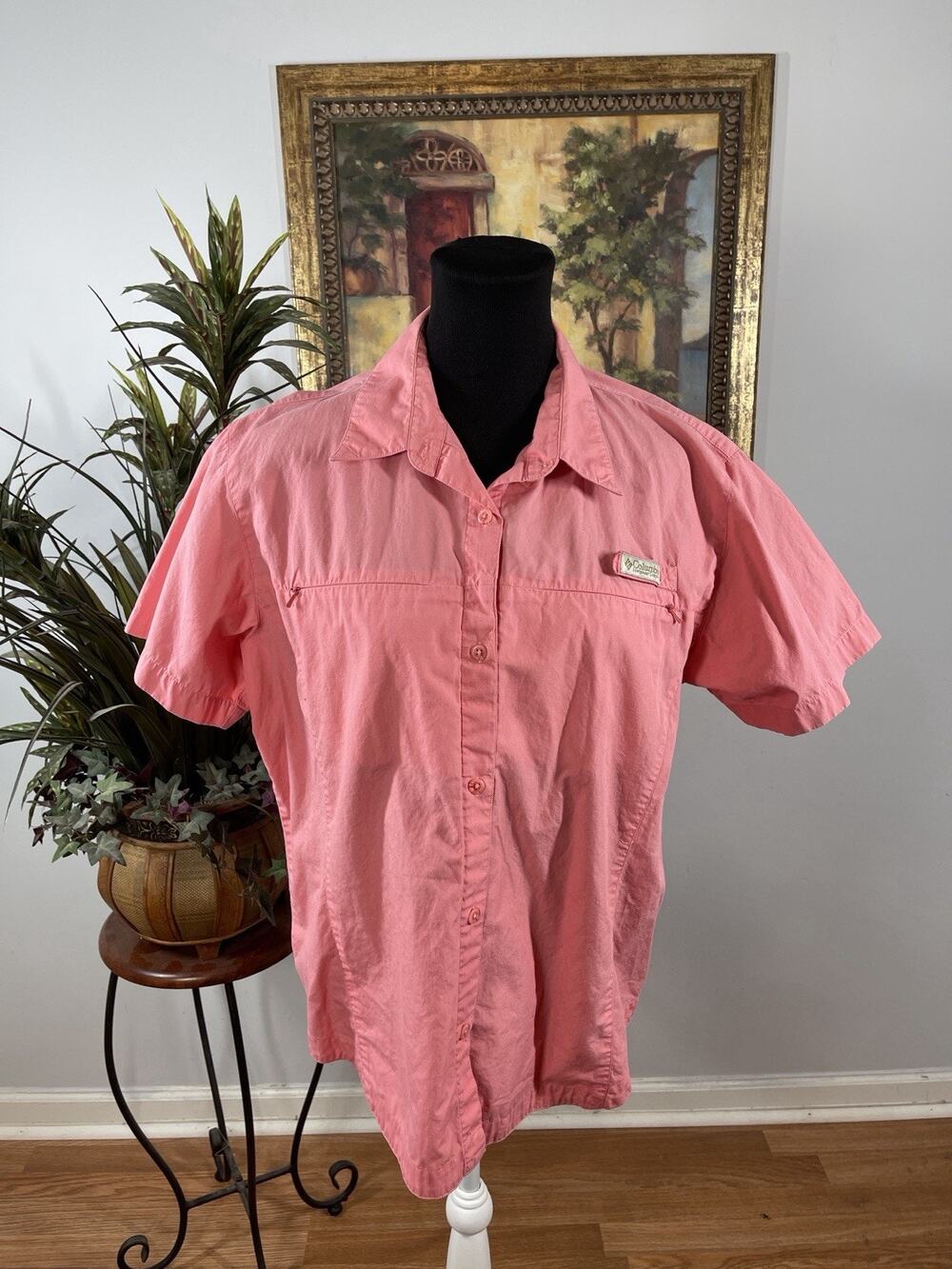Columbia PFG Fishing Shirt‎ Womens XL Pink Short Sleeve Vented Button Front